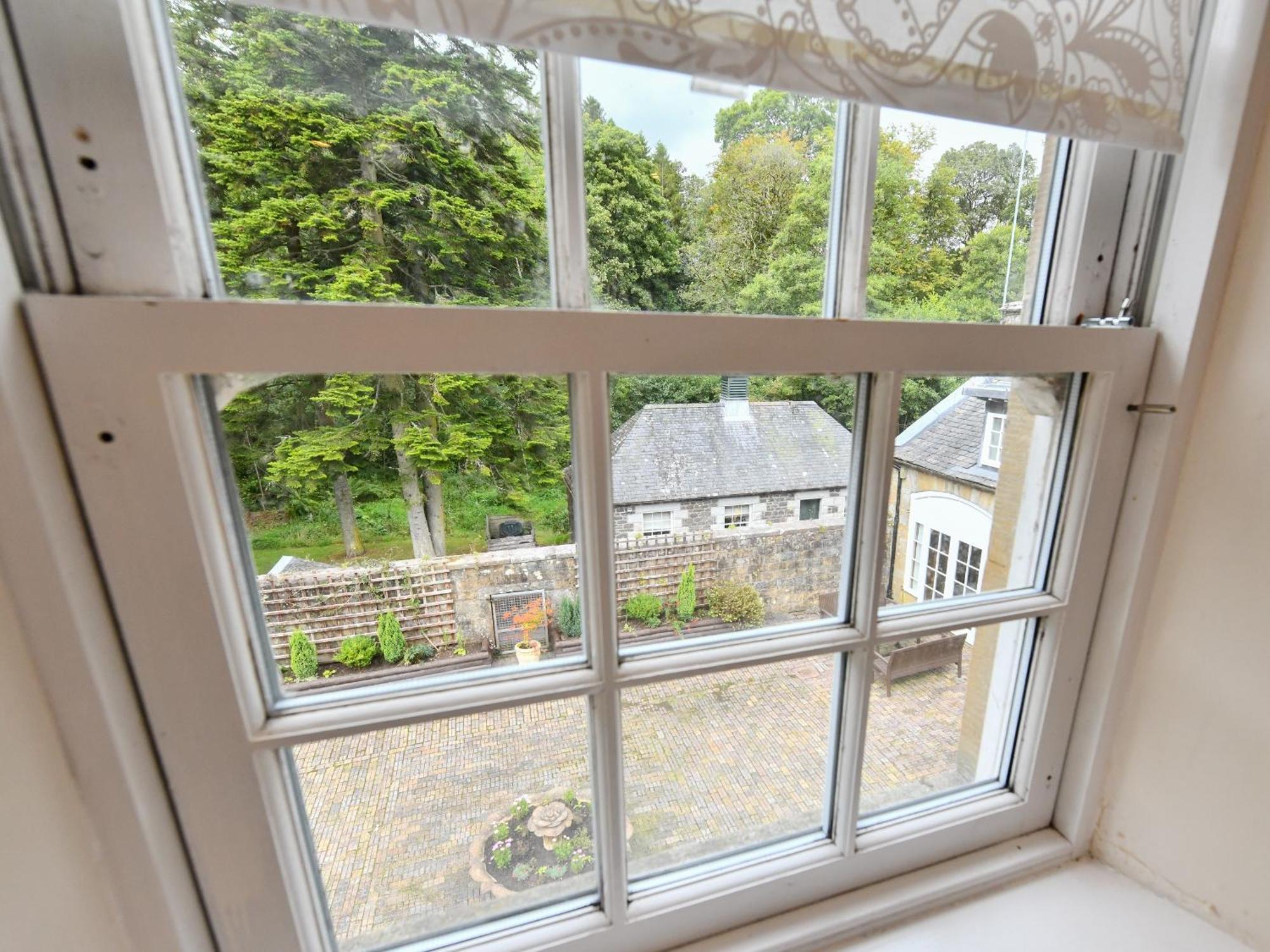 Cloncaird Castle Estate Cottages Maybole Extérieur photo