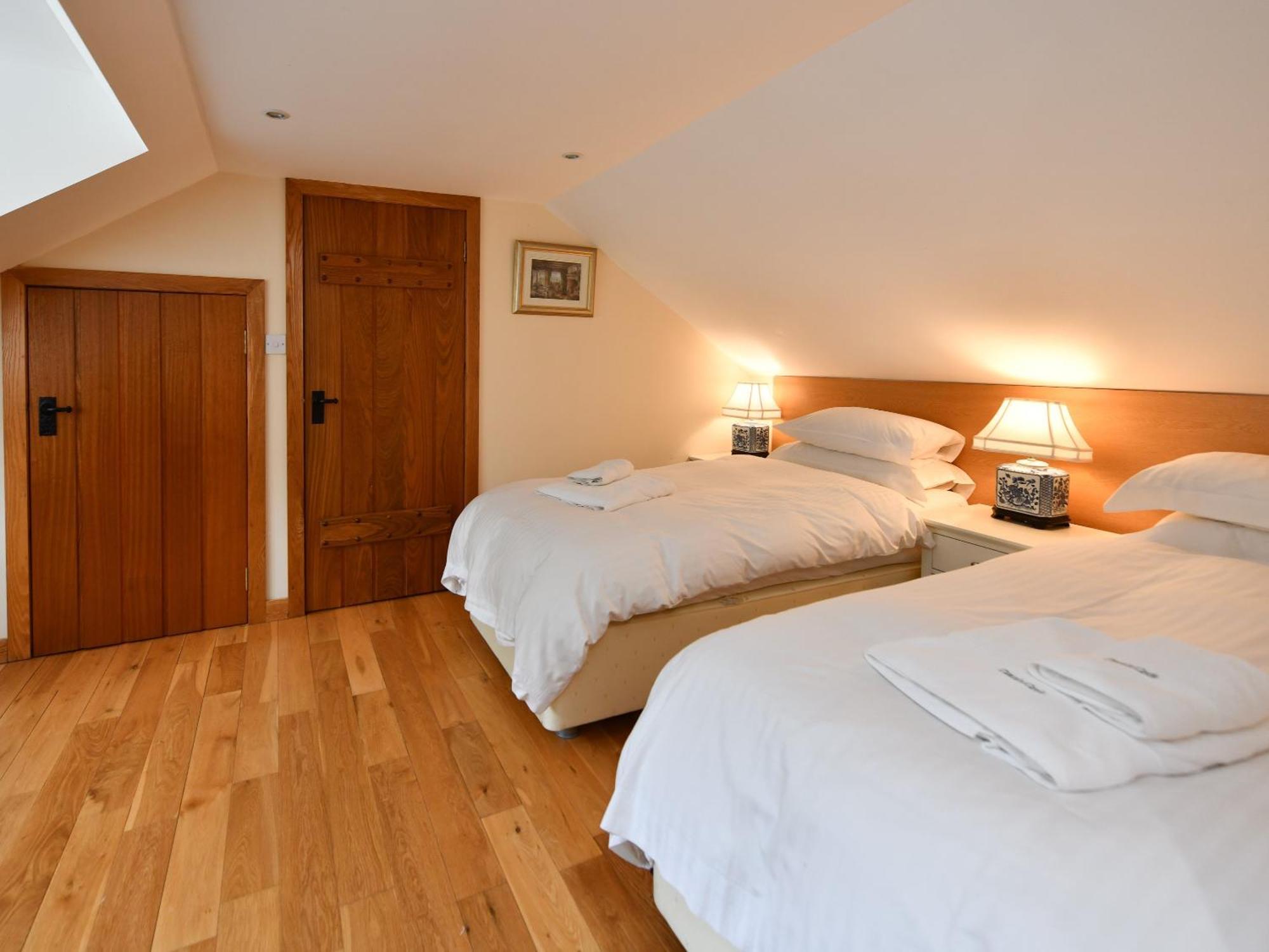 Cloncaird Castle Estate Cottages Maybole Chambre photo