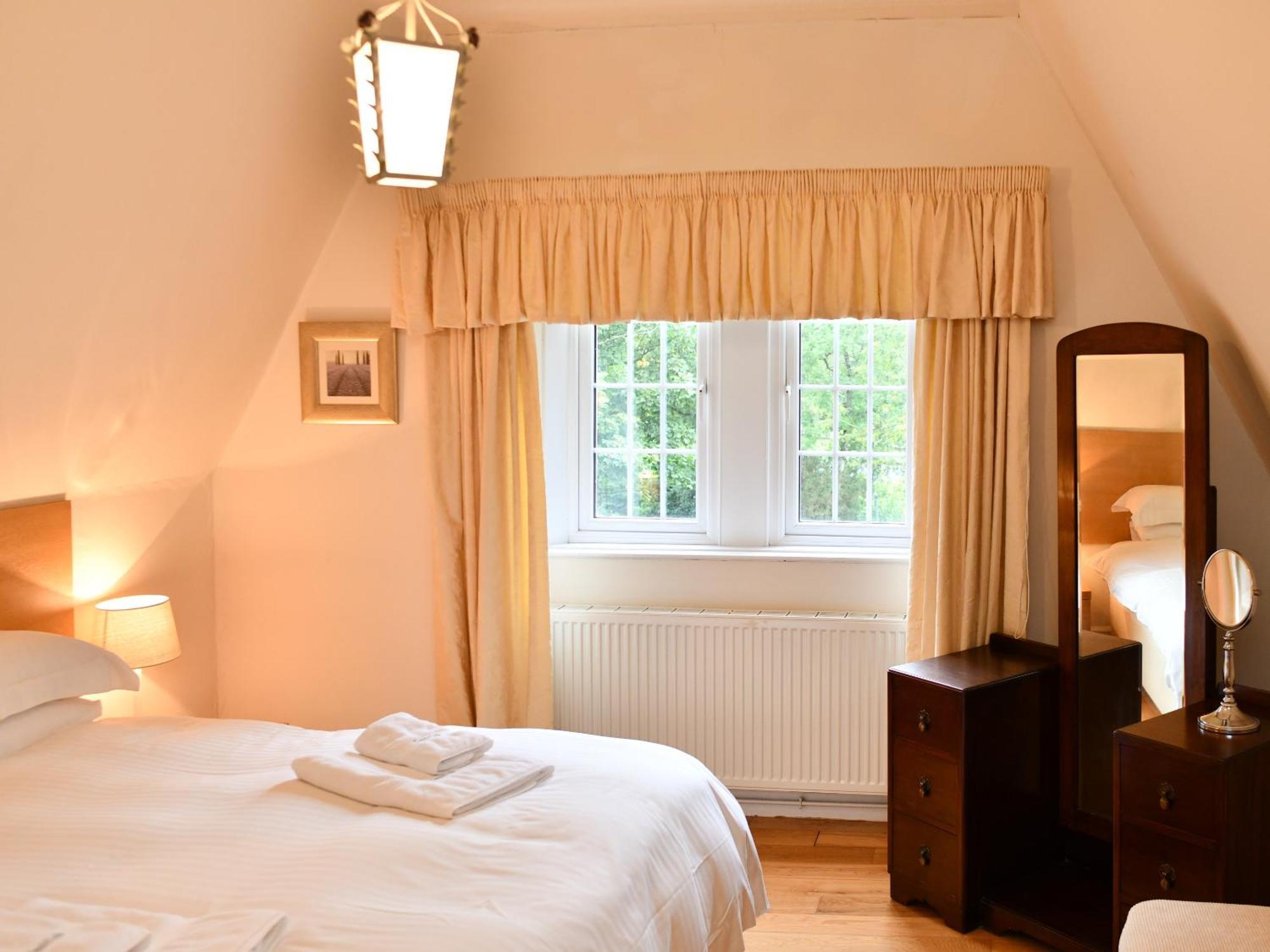 Cloncaird Castle Estate Cottages Maybole Chambre photo