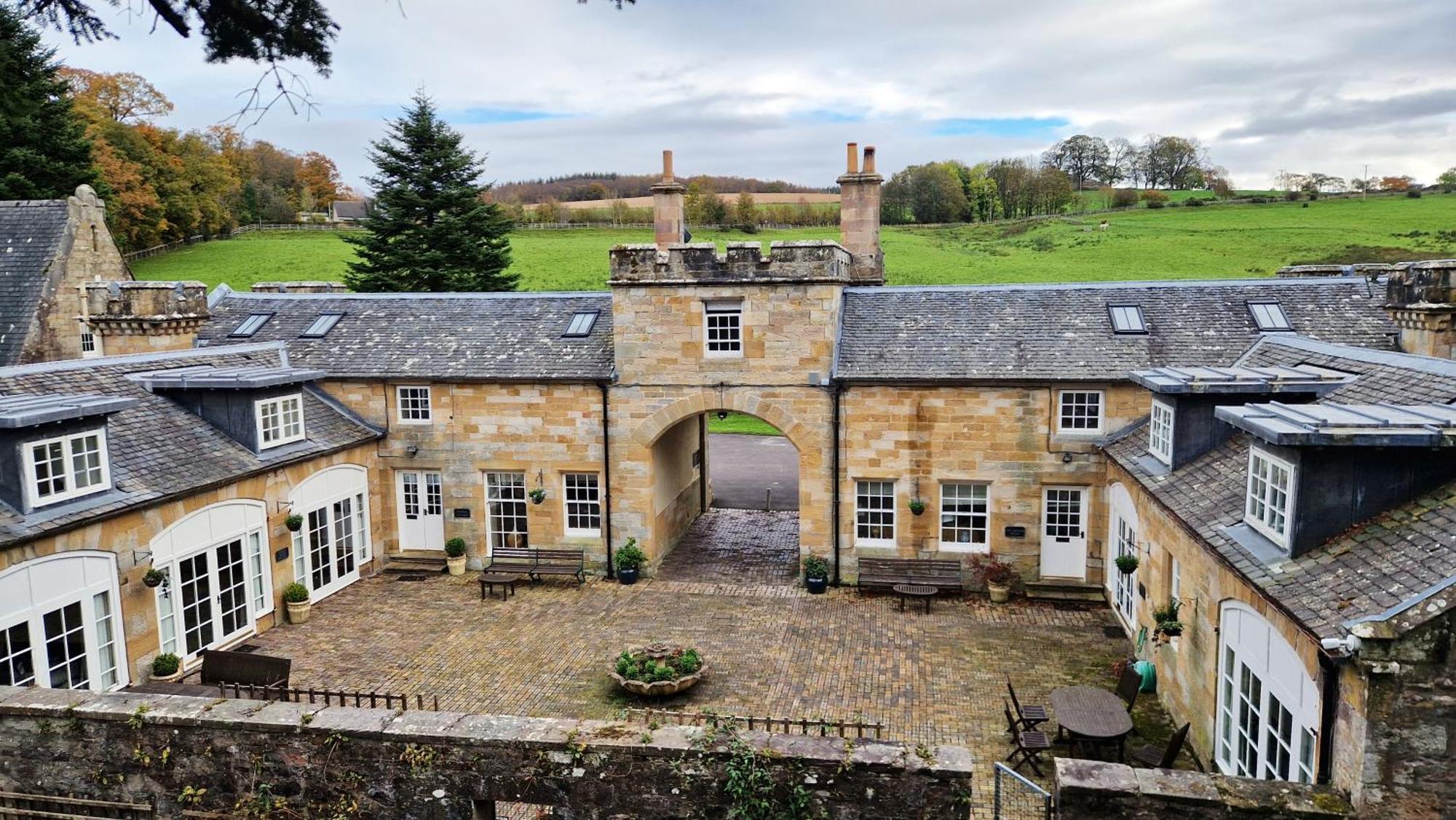 Cloncaird Castle Estate Cottages Maybole Extérieur photo