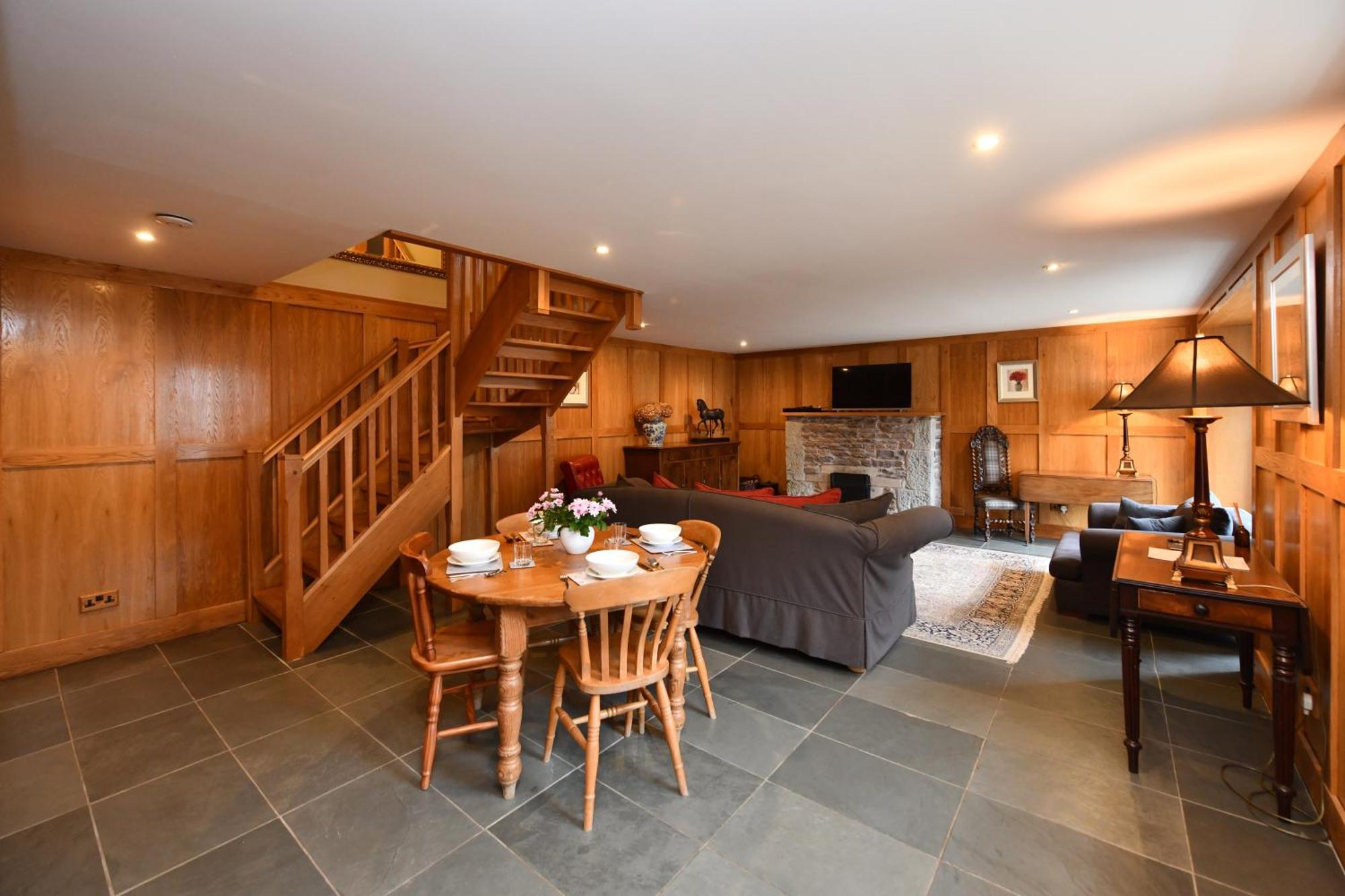 Cloncaird Castle Estate Cottages Maybole Extérieur photo
