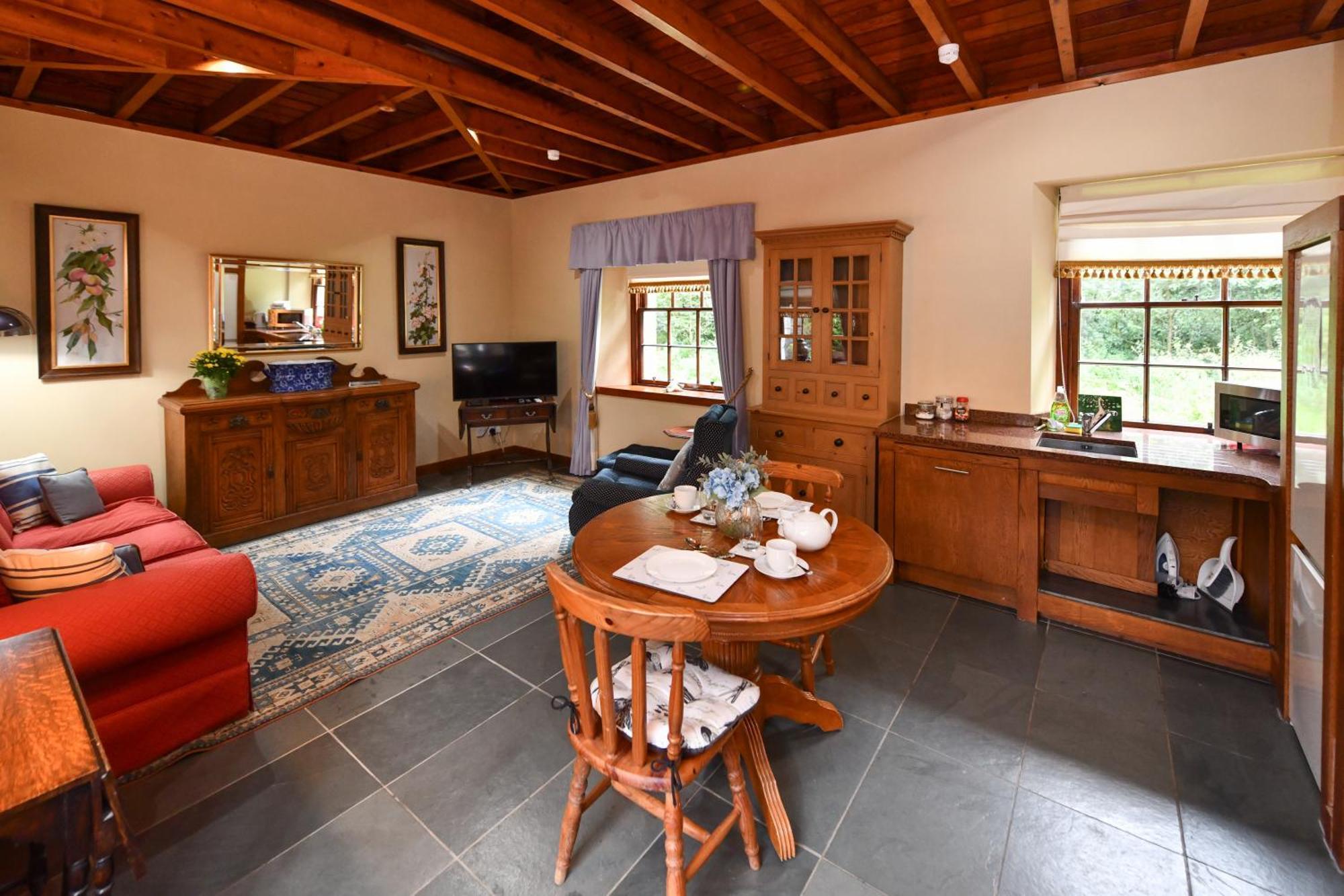 Cloncaird Castle Estate Cottages Maybole Extérieur photo