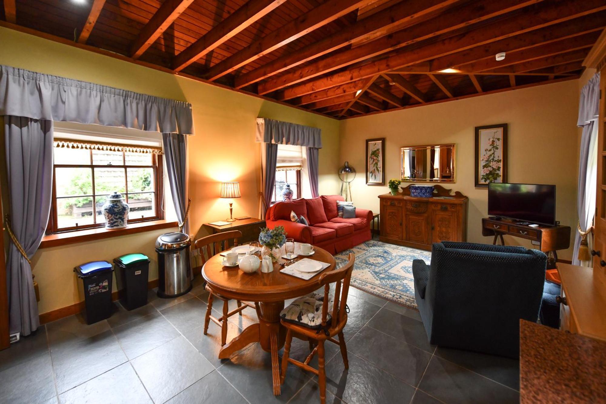 Cloncaird Castle Estate Cottages Maybole Extérieur photo